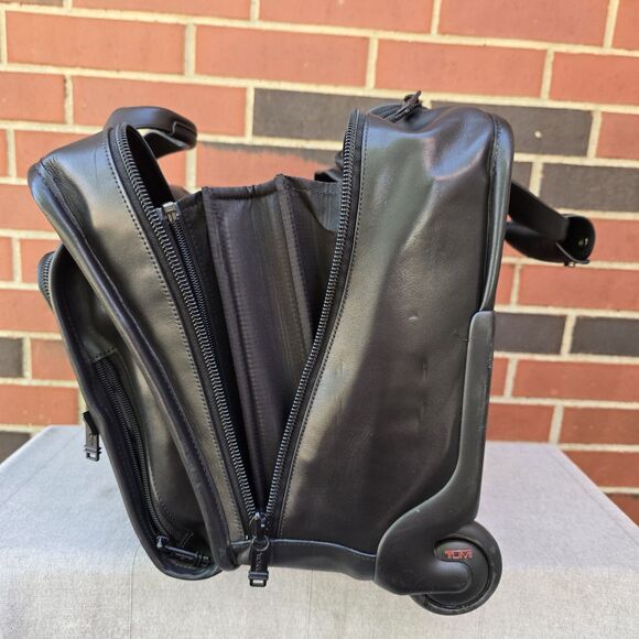 Authentic TUMI Black Leather Compact Wheeled Laptop Briefcase 96102DH $795 - Picture 9 of 13